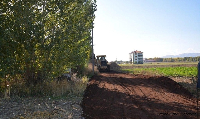 Patnos'ta yol yapım ve asfalt çalışmaları devam ediyor..!
