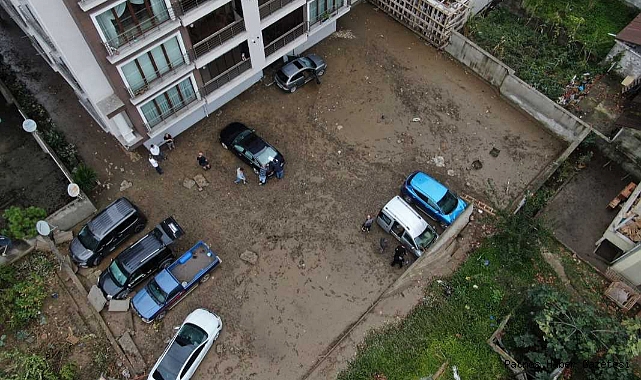 Sular çekildi, hasarın boyutu ortaya çıktı