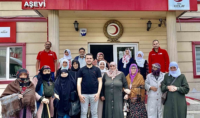Türk Kızılay Ağrı Şubesi'nden Yaşlılar haftası etkinliği
