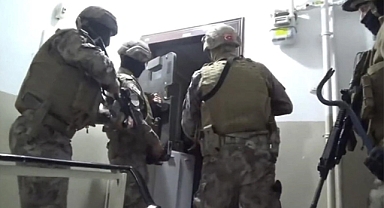 Türkiye’nin tüm illerinde yapılan operasyonda 2 bin 554 firari yakalandı