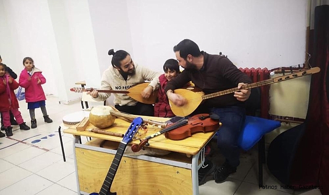 7 yılda 120 köyü gezip çocuklara müzik sevgisini aşıladı