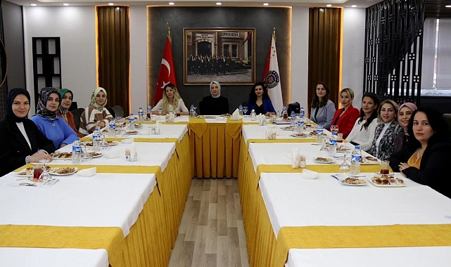 Ağrı'da kadına yönelik şiddete karşı bilgilendirme toplantısı