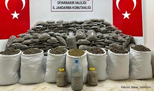 Diyarbakır'da el yapımı patlayıcı, 204 kilogram esrar ve 13 kilogram kenevir tohumu ele geçirildi