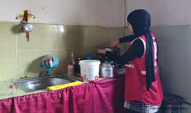 Doğubayazıt Kızılay Şubesi'nin ev ziyaretleri devam ediyor