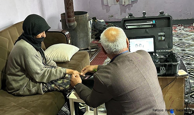 Hamur'da adreste nüfus hizmeti ve vefa projesi sürüyor