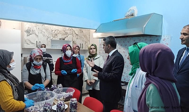 Karayazı kadınları hem öğreniyor hem de aile bütçesine katkıda bulunuyor