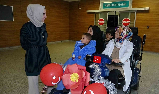 Minikler ameliyata özel araçla götürülüyor