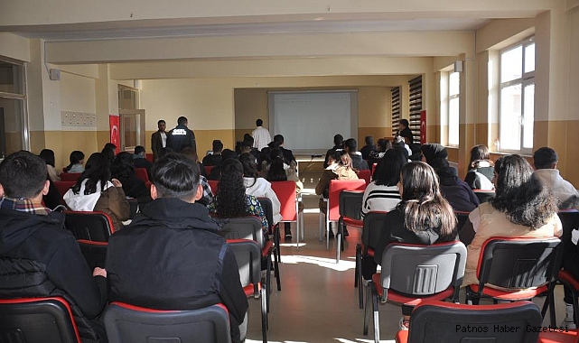 Muş'ta öğrencilere "Kariyer Planlama ve Geleceğin Meslekleri" semineri