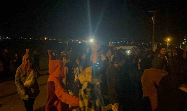 Muş'ta asansörde kalan 3 öğrenci bulundukları yerden çıkarıldı