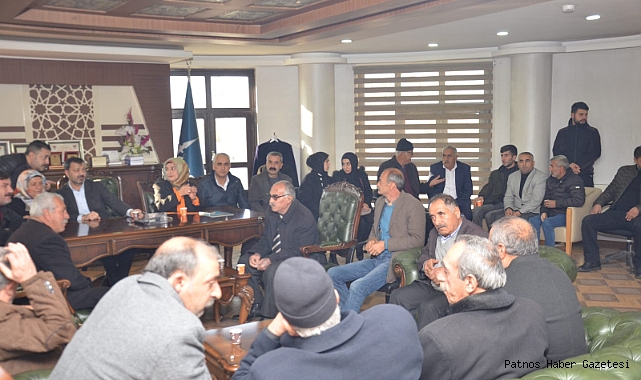 Patnos Belediye Eş Başkanları görevlerine iade edildiler