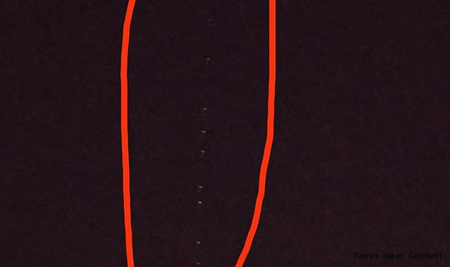 Patnos'ta gökyüzündeki sıralı ışıklar geceyi aydınlattı