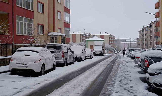 Polisten kış aylarında güvenli sürüş uyarısı
