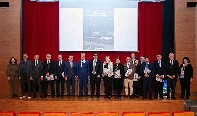 Türkiye Cumhuriyeti'nin 100. Yılında Türk Dünyasına Genel Bakış" paneli düzenlendi