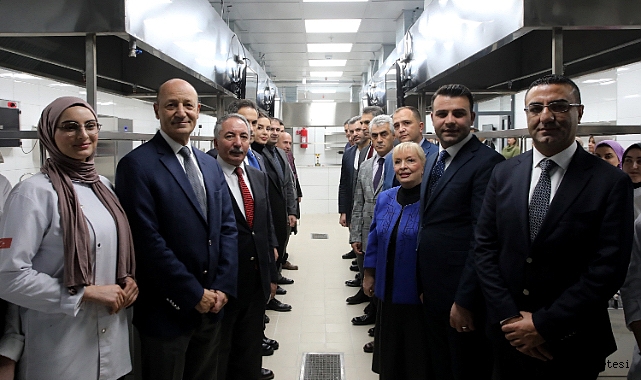AİÇÜ'de Gastronomi ve Mutfak Sanatları Uygulama Mutfağı Açıldı