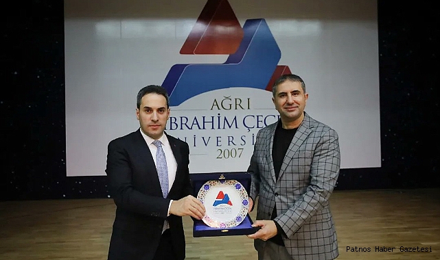 AİÇÜ'de "Metaverse ve Yapay Zekâ Dünyamızı Nasıl Etkileyecek" Konferansı