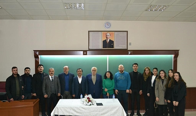 Erzurum'da "Türkiye'de Bölgesel Kalkınma ve DAP" söyleşisi yoğun ilgi gördü