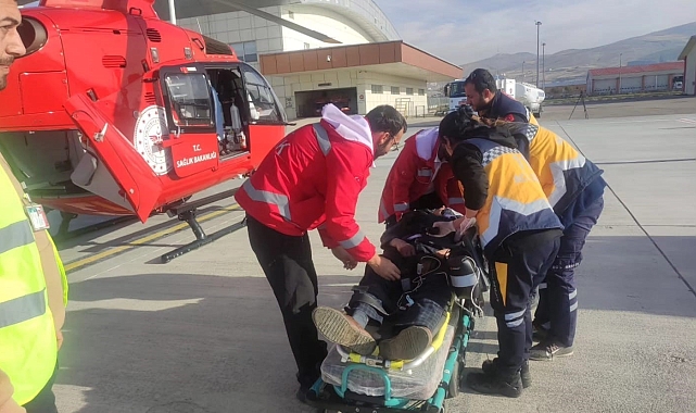Helikopter ambulans Baygınlık geçiren vatandaş için havalandı
