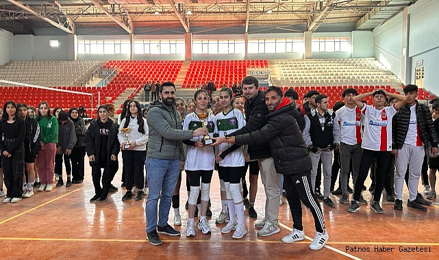 Patnos “Okul Sporları Genç Kızlar ve Genç Erkekler Voleybol Turnuvası” birincileri belli oldu…