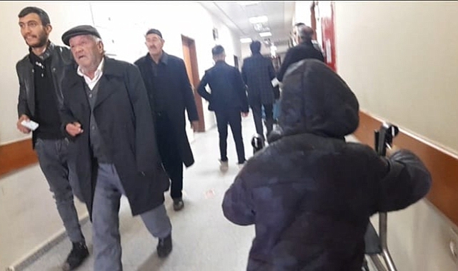Patnos'ta acil servis dolup taşıyor: Vatandaşlar saatlerce bekliyor!