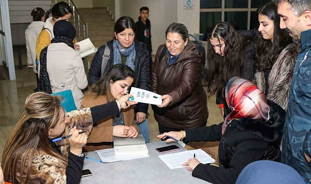 'Scapın'ın Dolapları' Van'da  sahnelendi