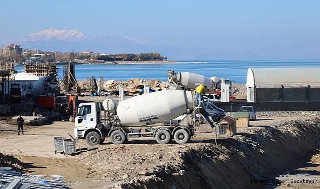 Türkiye'nin gündeminde olan Van gölüne  yapılan kaçak yapı için açıklama