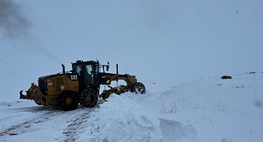 Ağrı'da 296 köy yolu ulaşıma kapandı (Videolu Haber)