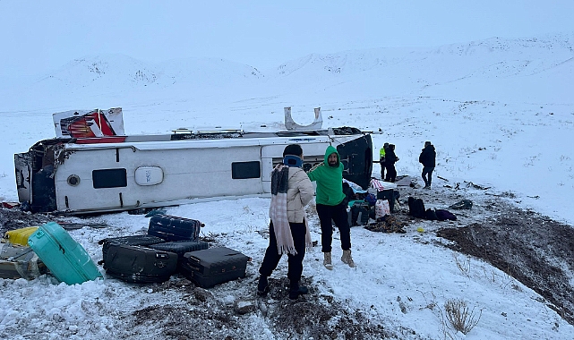 Ağrı'da buzlanma kazaya neden oldu: 11 yaralı