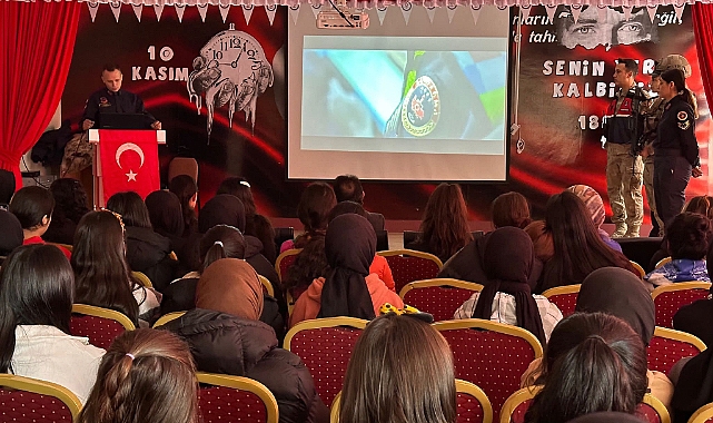 Ağrı'da jandarmadan liseli öğrencilere meslek tanıtımı