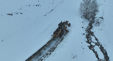 Ağrı'da 'kar kaplanları' yoğun kar mesaisinde (Videolu Haber)