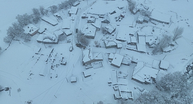 Ağrı'da kara gömülen köyler havadan görüntülendi (Videolu Haber)