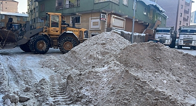 Ağrı'da karla mücadele çalışmaları sürüyor (Videolu Haber)