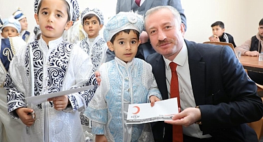 Ağrı'da 'Kirvem Öğretmenim' projesiyle 19 öğrenci sünnet oldu