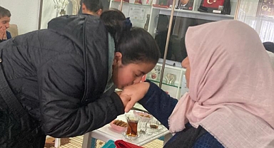 Ağrı'da öğrencilerden Şehit ailesine ziyaret