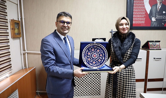 Ağrı'da şiir ve tiyatro şöleni