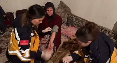 Ağrı'da yolu kardan kapanan mezradaki hamile kadın hastaneye ulaştırıldı(Videolu Haber)