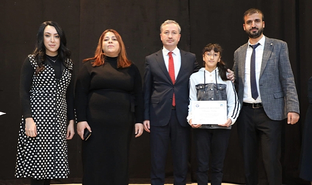Ağrı'da "Yüreğimdesin Kudüs" temalı Resim yarışmasının ödül töreni yapıldı