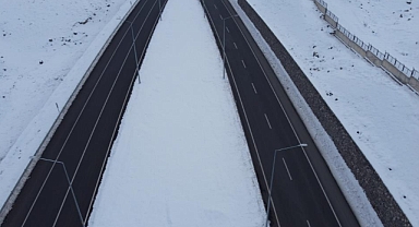 Ağrı Dağı eteklerindeki kar örtüsü havadan görüntülendi