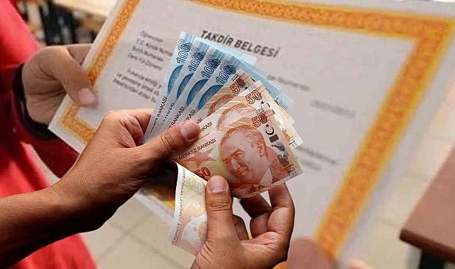 Ağrı'daki başarılı öğrencilere karne hediyesi para ödülü verilecek