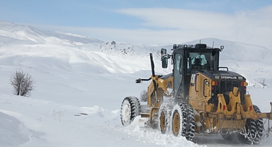 Ağrı kara teslim oldu: 364 köy yolu ulaşıma kapandı