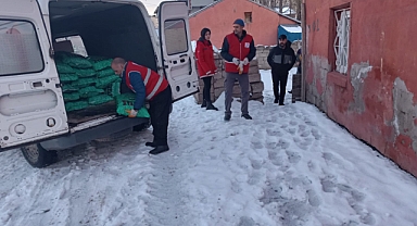 Ağrı Kızılay’dan İhtiyaç Sahiplerine Kömür Yardımı
