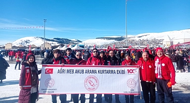 Ağrı MEB AKUB ekip üyeleri Sarıkamış'ta şehitleri andı