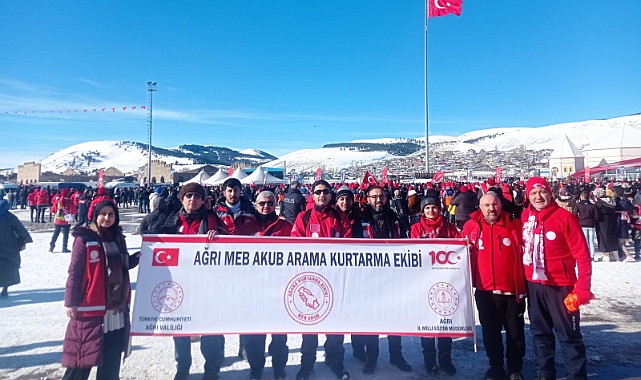 Ağrı MEB AKUB ekip üyeleri Sarıkamış'ta şehitleri andı