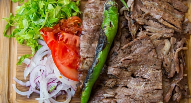 Ağrı'nın Vazgeçilmez Lezzeti Yaprak Döner