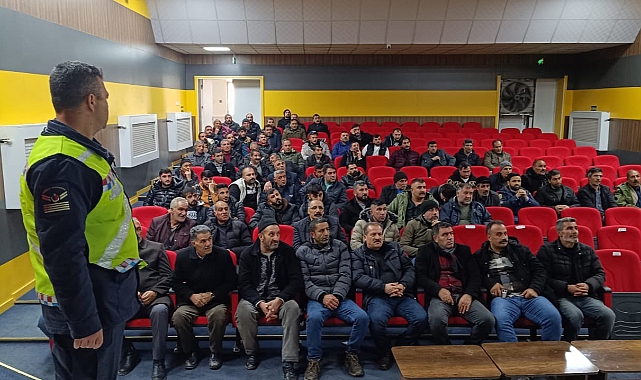 Ağrı'da okul servis şoförlerine eğitim verildi