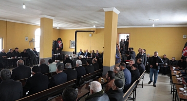 Ağrı Valisi Koç Patnoslu Keleş ailesine taziye ziyaretinde bulundu