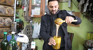 Ağrılı Arıcı, Yaptığı 'Kür' İle Kanser Hastalarına Umut Oldu (Videolu Haber)