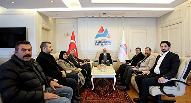 AK Parti Ağrı Belediye Başkanı adayı Aydın’dan Rektör Karabulut’a ziyaret