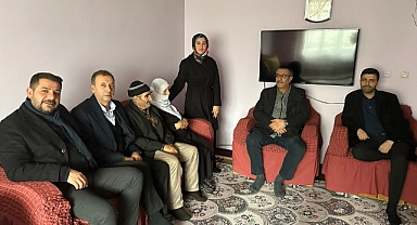 Ak Parti İlçe Başkanı Taşdemir Beyaz Baston Görme Engelliler Haftası kapsamında görme engelli vatandaşları ziyaret etti