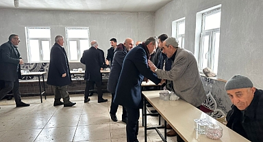 Ak Parti Patnos İlçe Başkanı Taşdemir hayatını kaybedenlerin ailelerini ziyaret ederek acılarına ortak oldu
