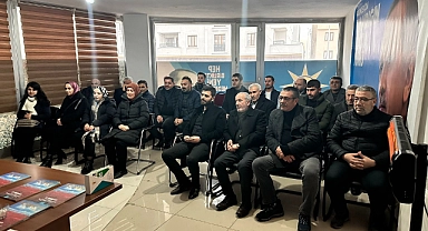 Ak Parti Patnos İlçe Başkanı Taşdemir yerel seçimler için yönetim kurulu üyeleriyle istişarelerde bulundu